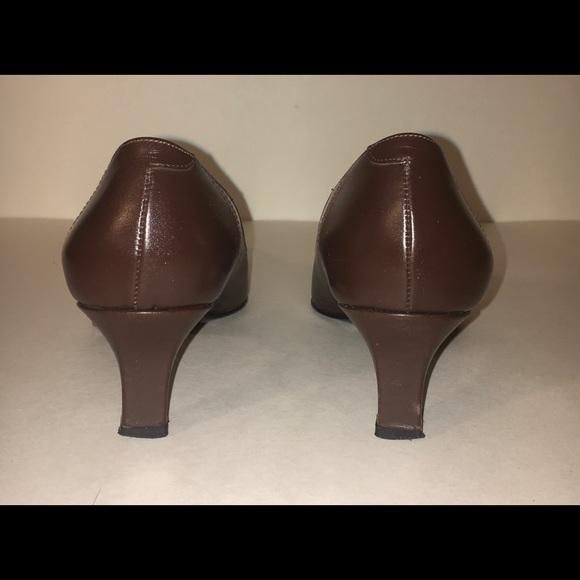 Brown Italian leather pointy pumps by Chloe, EU 37 - Picture 6 of 10